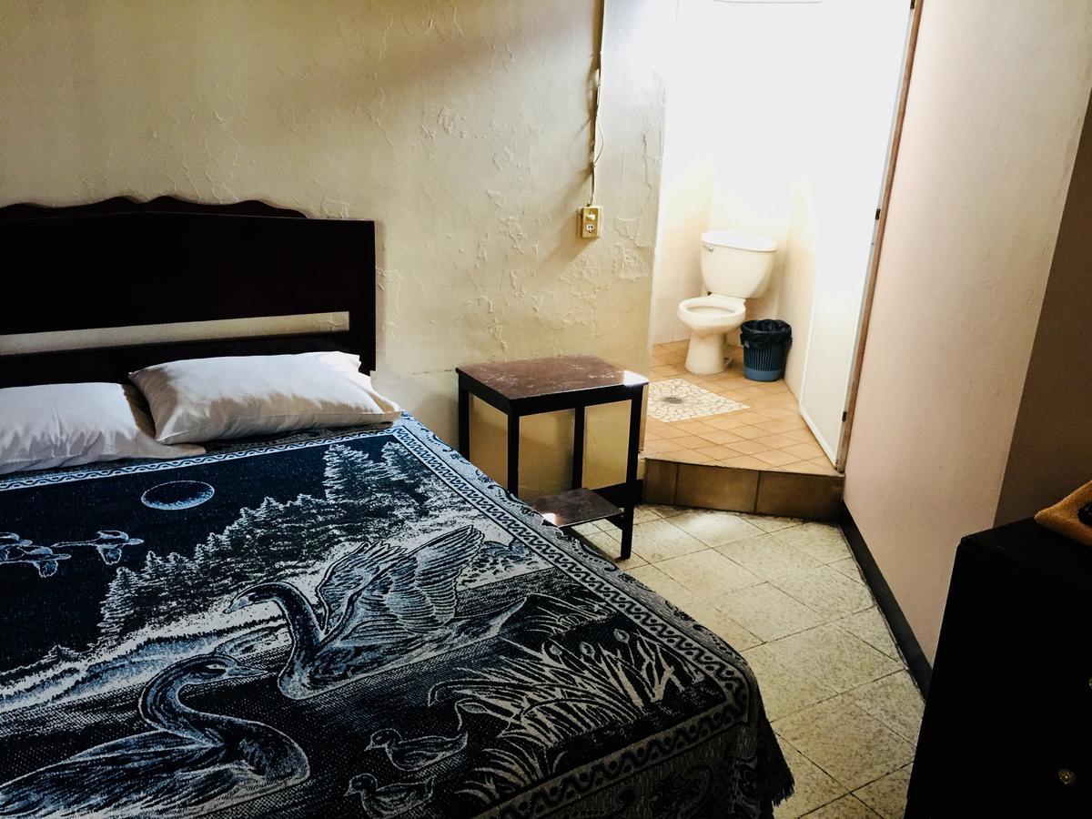 Hotel Emil Текила Екстериор снимка